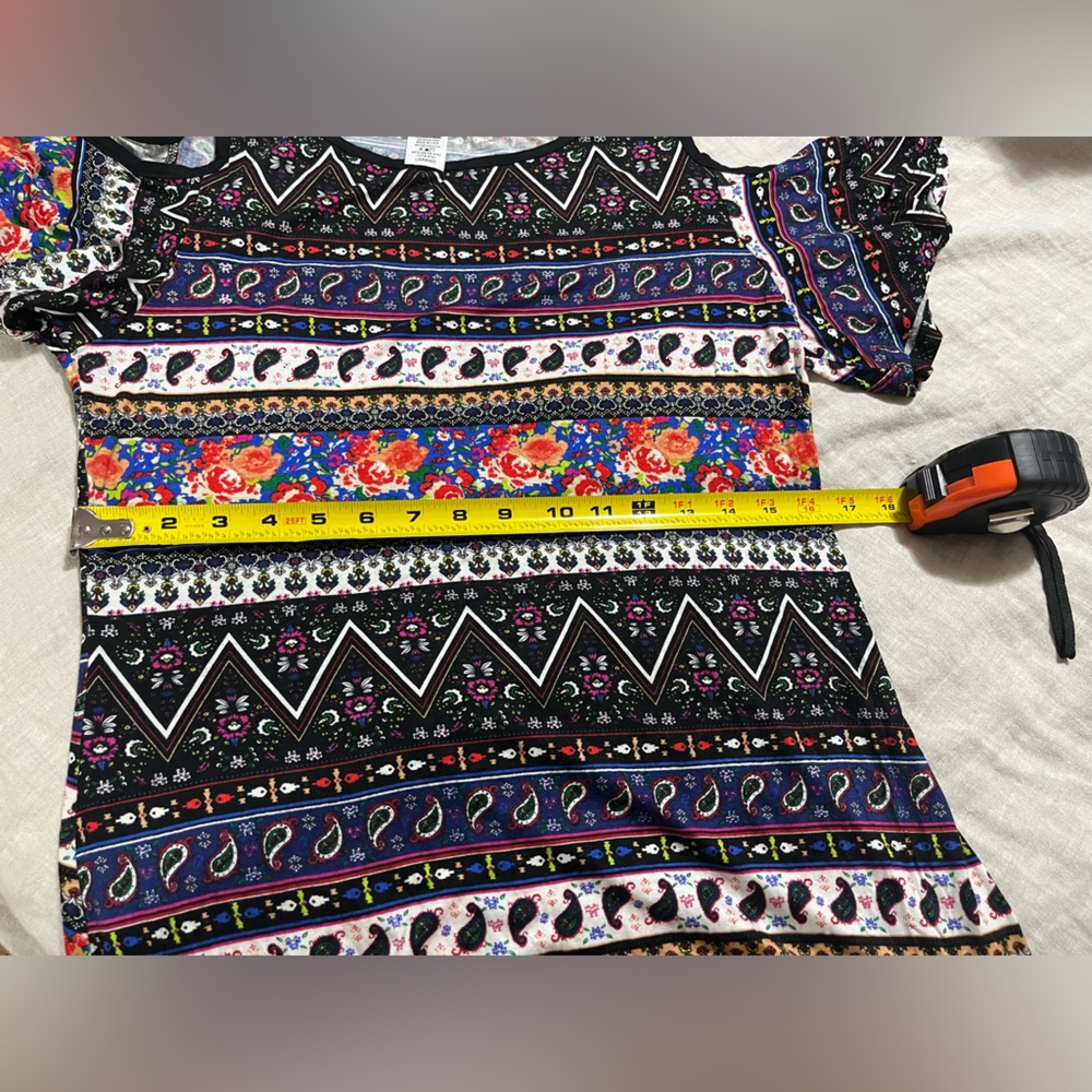 Cold shoulder tunic - Picture 6 of 9